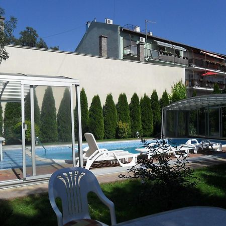 Bl Luxus Apartman セゲド エクステリア 写真