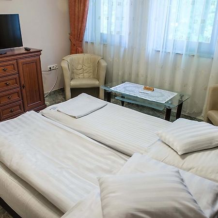 Bl Luxus Apartman セゲド エクステリア 写真