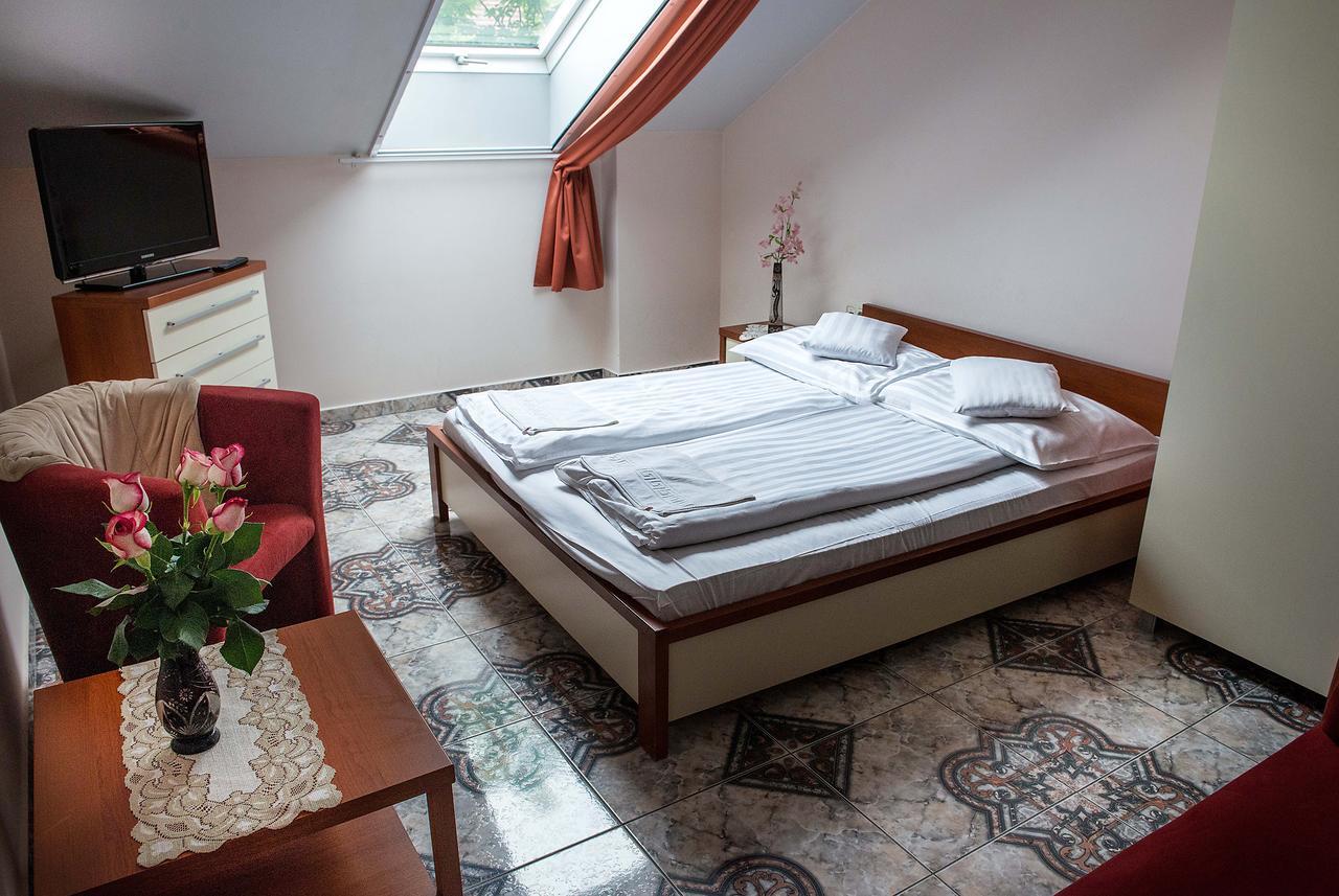 Bl Luxus Apartman セゲド エクステリア 写真