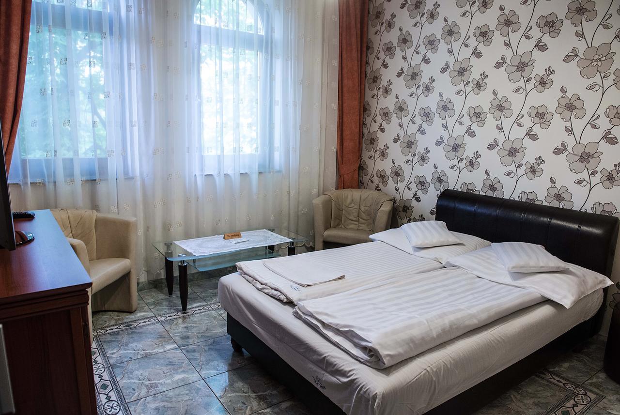 Bl Luxus Apartman セゲド エクステリア 写真